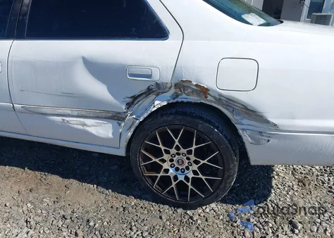 2000 Toyota Camry Le from USA, damaged, VIN 4T1BG22K6YU954332